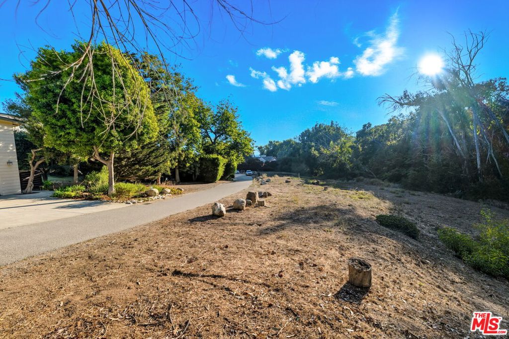 31888 Sea Level Drive Property Photo 3