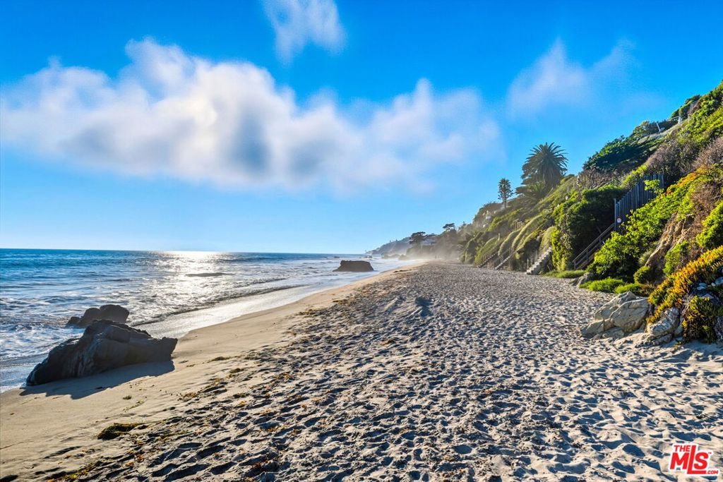 31888 Sea Level Drive Property Photo 7