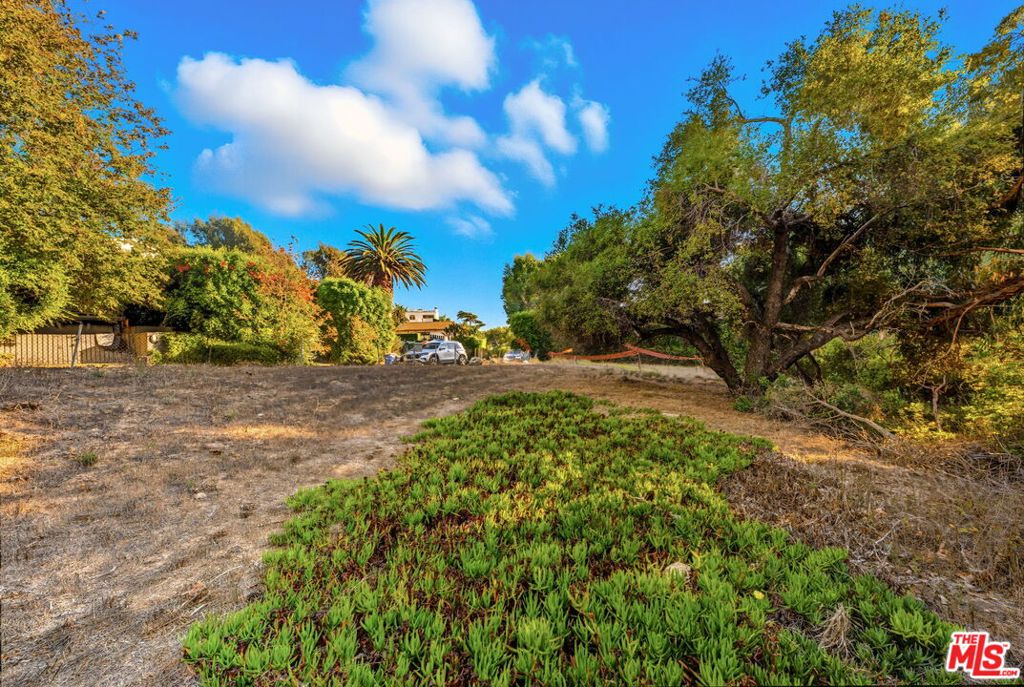 31888 Sea Level Drive Property Photo 13