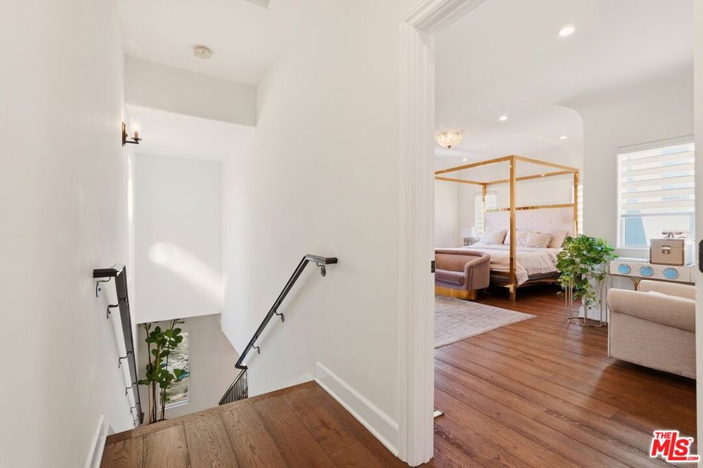 1042 S Stanley Avenue Property Photo 25