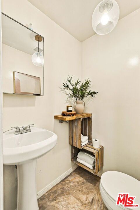401 Del Norte Street Property Photo 18