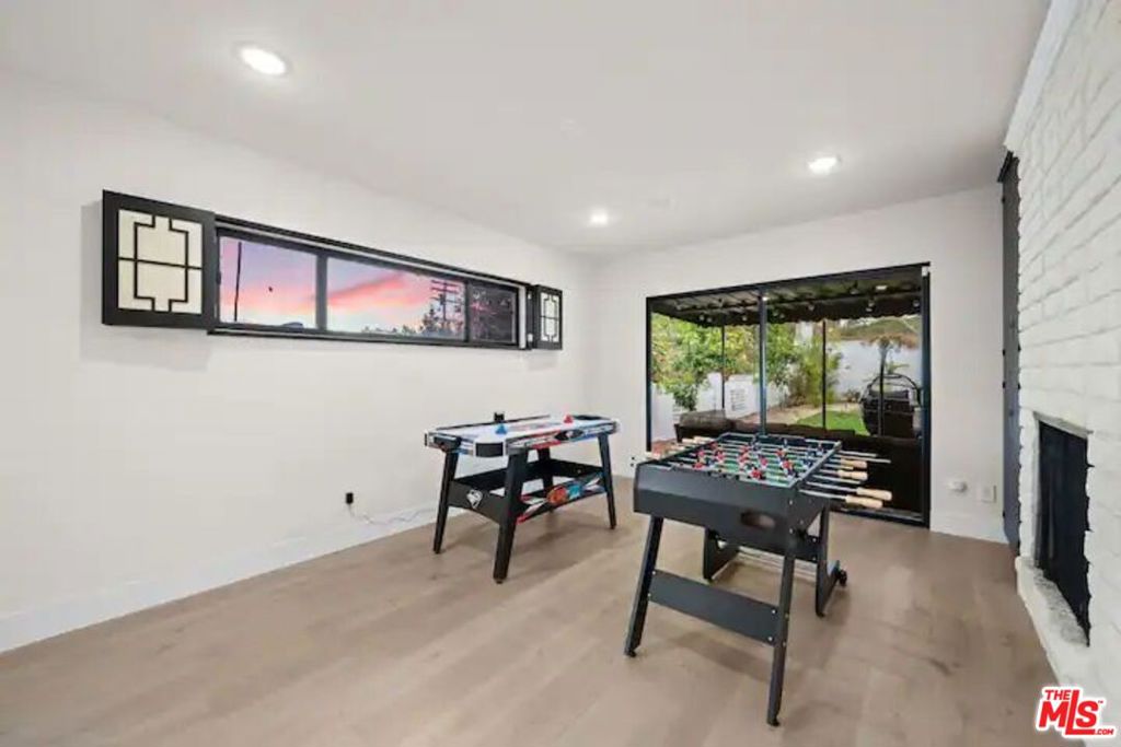 2617 S Beverly Drive Property Photo 14