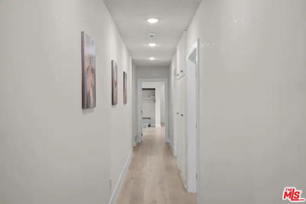 2617 S Beverly Drive Property Photo 15