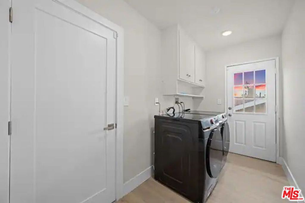 2617 S Beverly Drive Property Photo 28