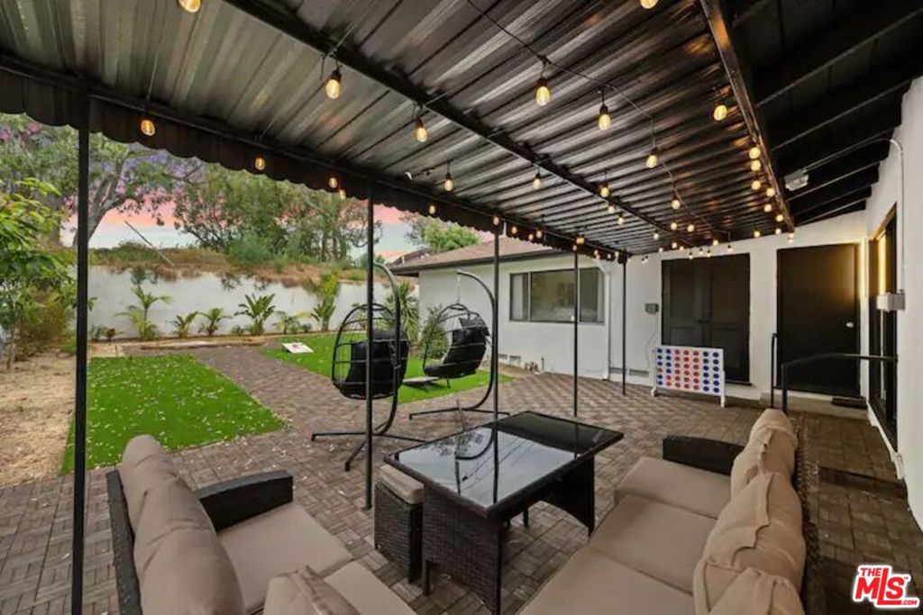 2617 S Beverly Drive Property Photo 30