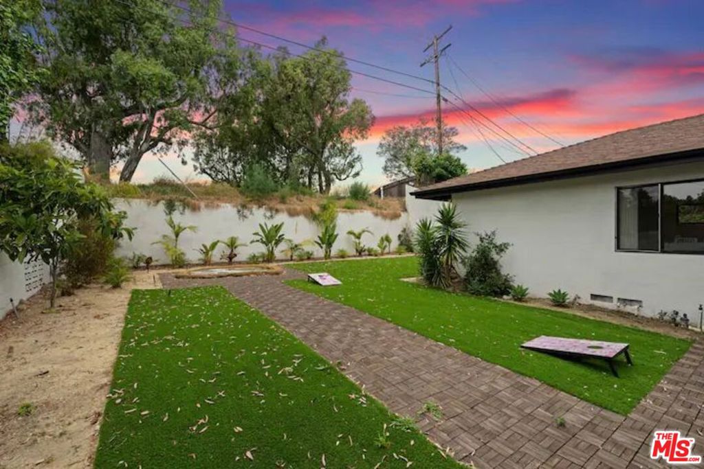 2617 S Beverly Drive Property Photo 31
