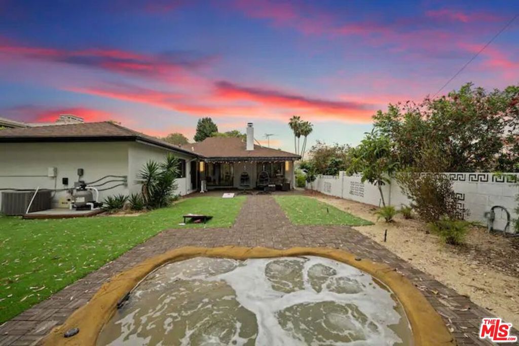 2617 S Beverly Drive Property Photo 32
