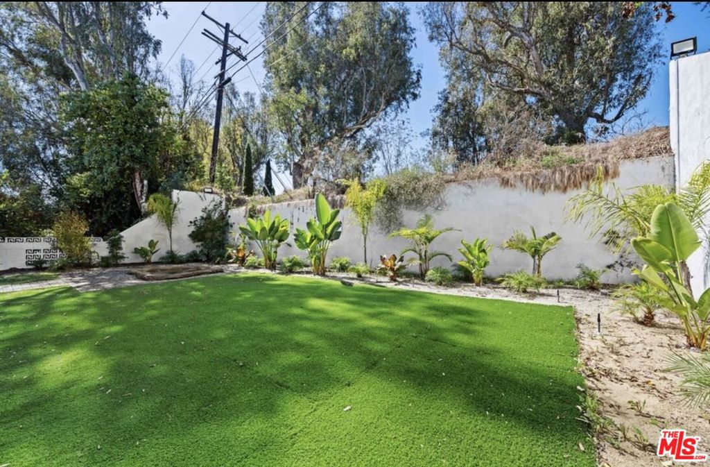 2617 S Beverly Drive Property Photo 36