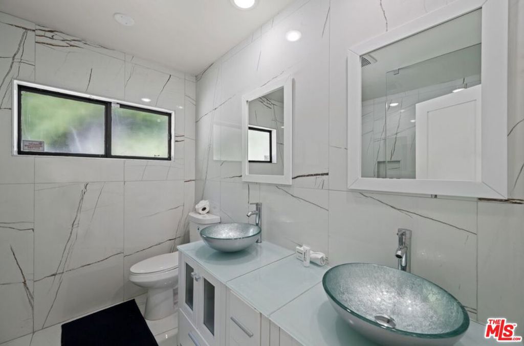 2617 S Beverly Drive Property Photo 54