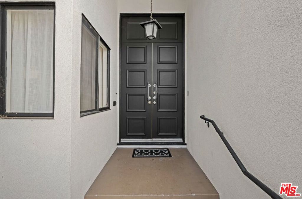 2617 S Beverly Drive Property Photo 60