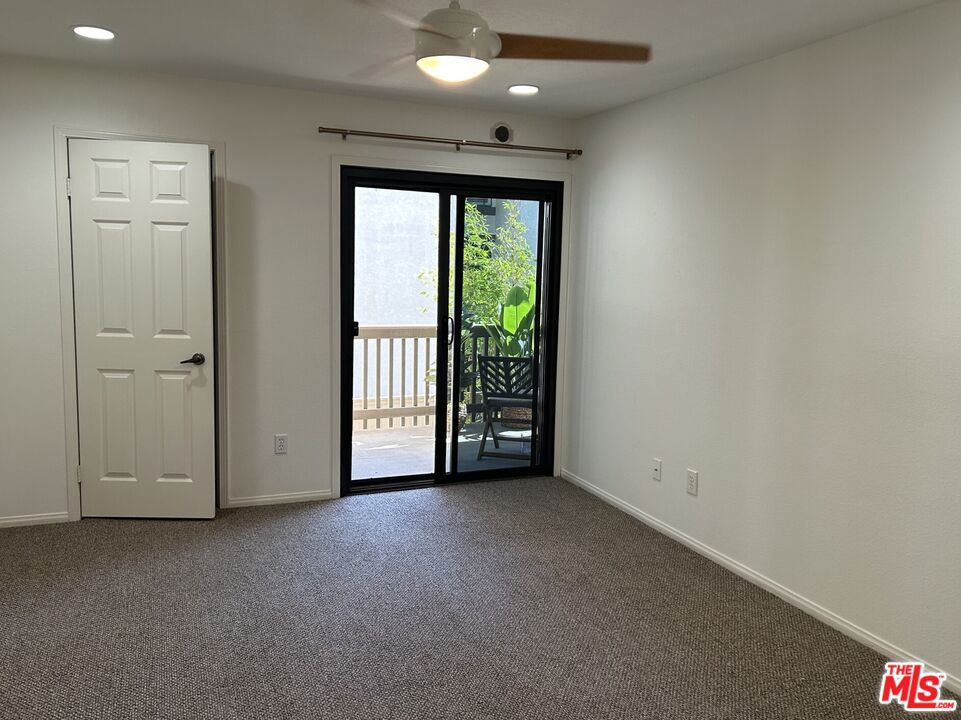 8600 Tuscany Avenue 315 Property Photo 8