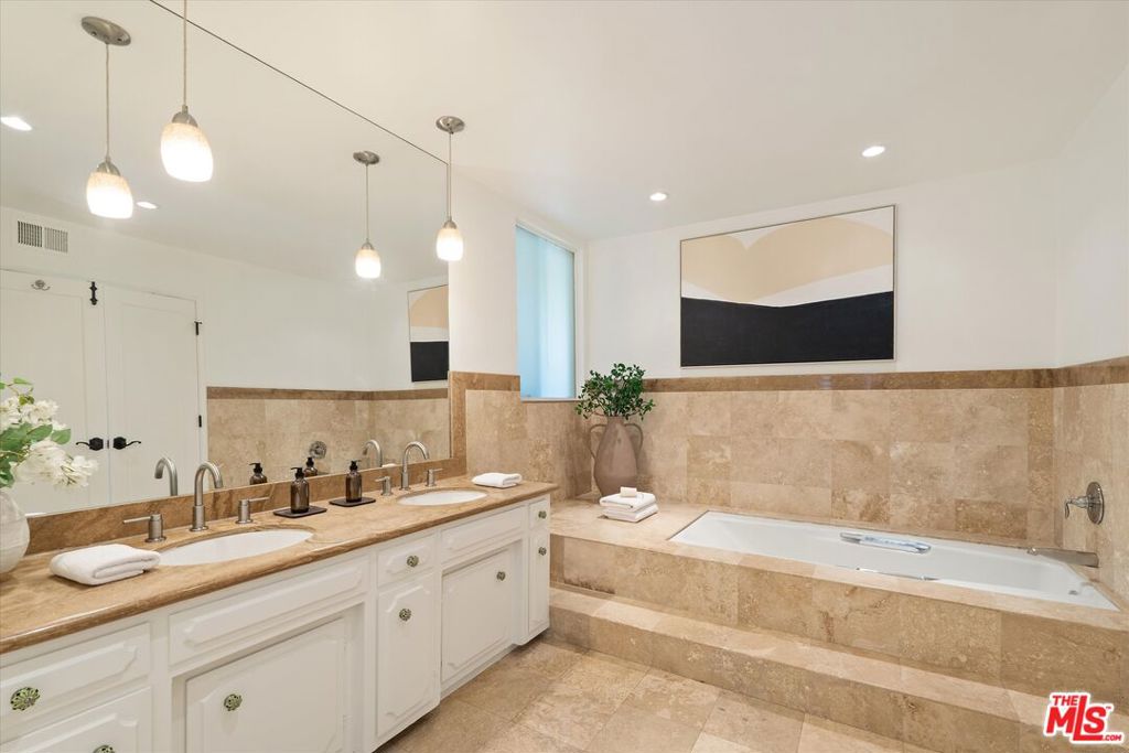 9830 Beeson Drive Property Photo 18