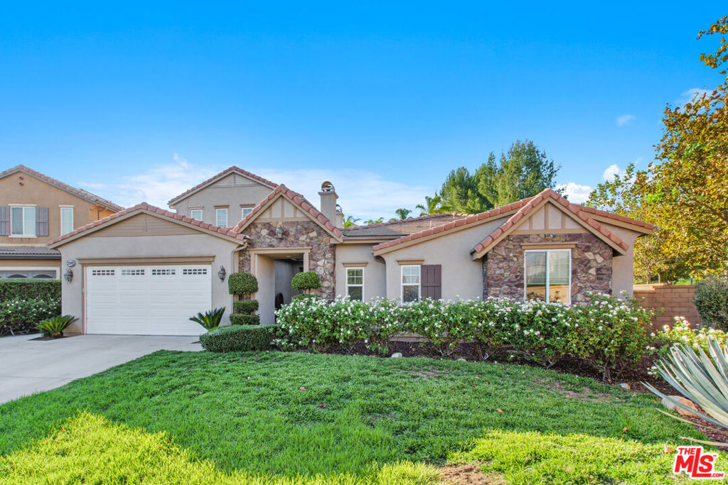 22359 Foxhall Drive Property Photo 4