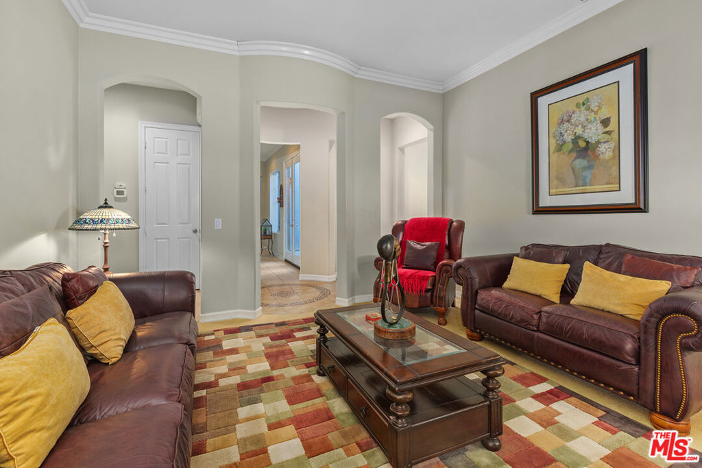 22359 Foxhall Drive Property Photo 8