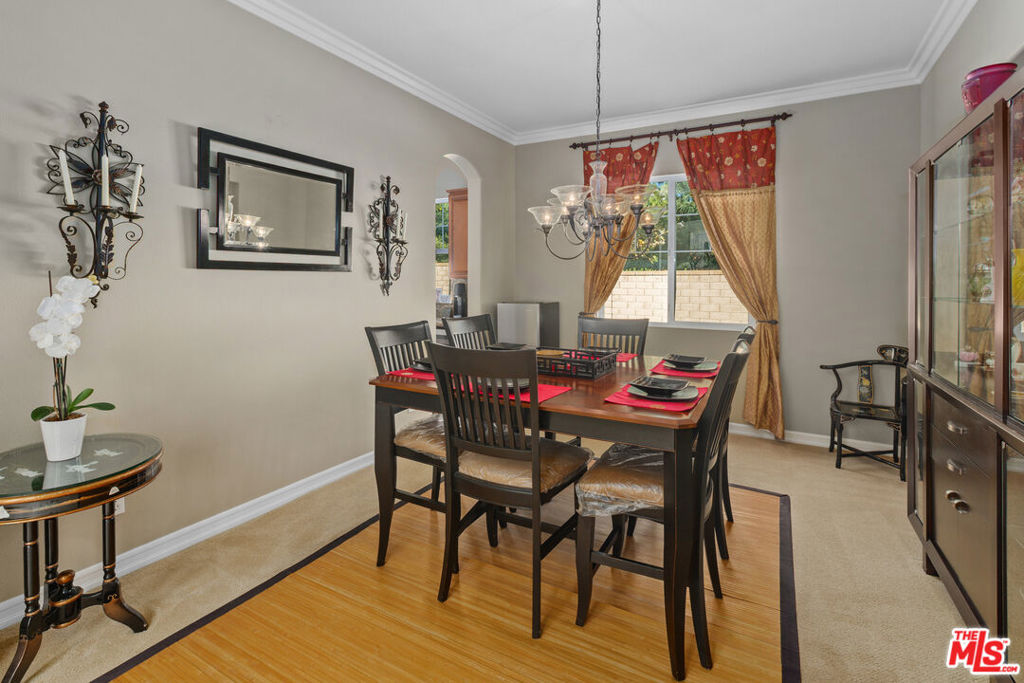 22359 Foxhall Drive Property Photo 9