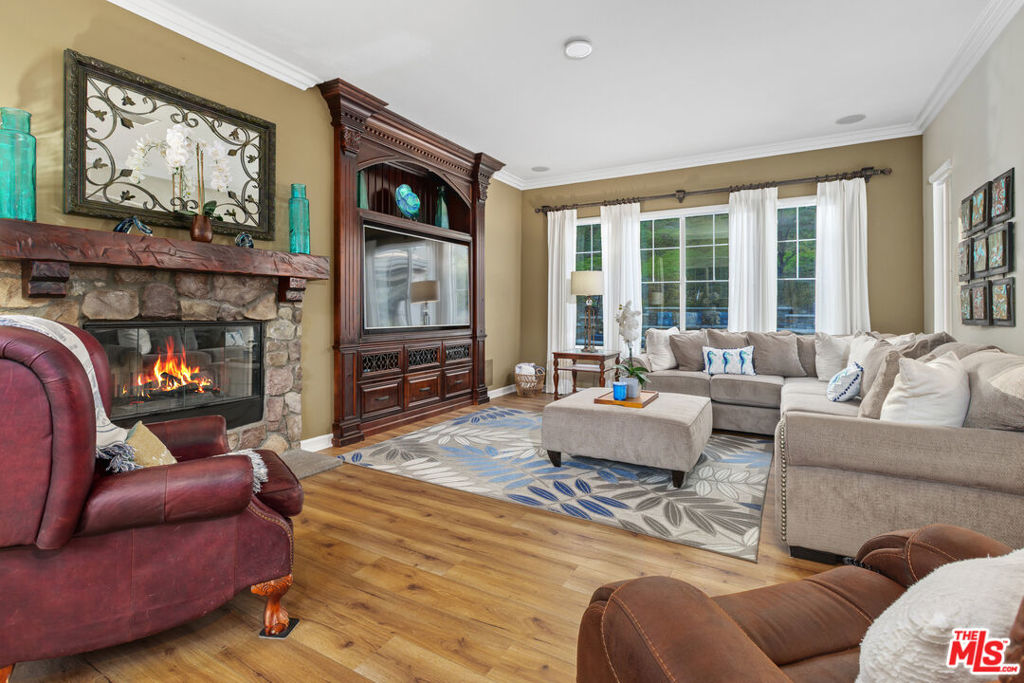 22359 Foxhall Drive Property Photo 14