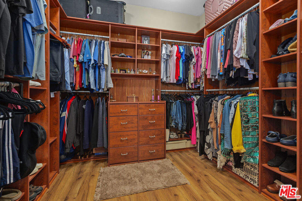 22359 Foxhall Drive Property Photo 34