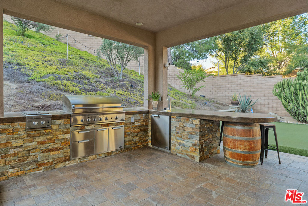 22359 Foxhall Drive Property Photo 40