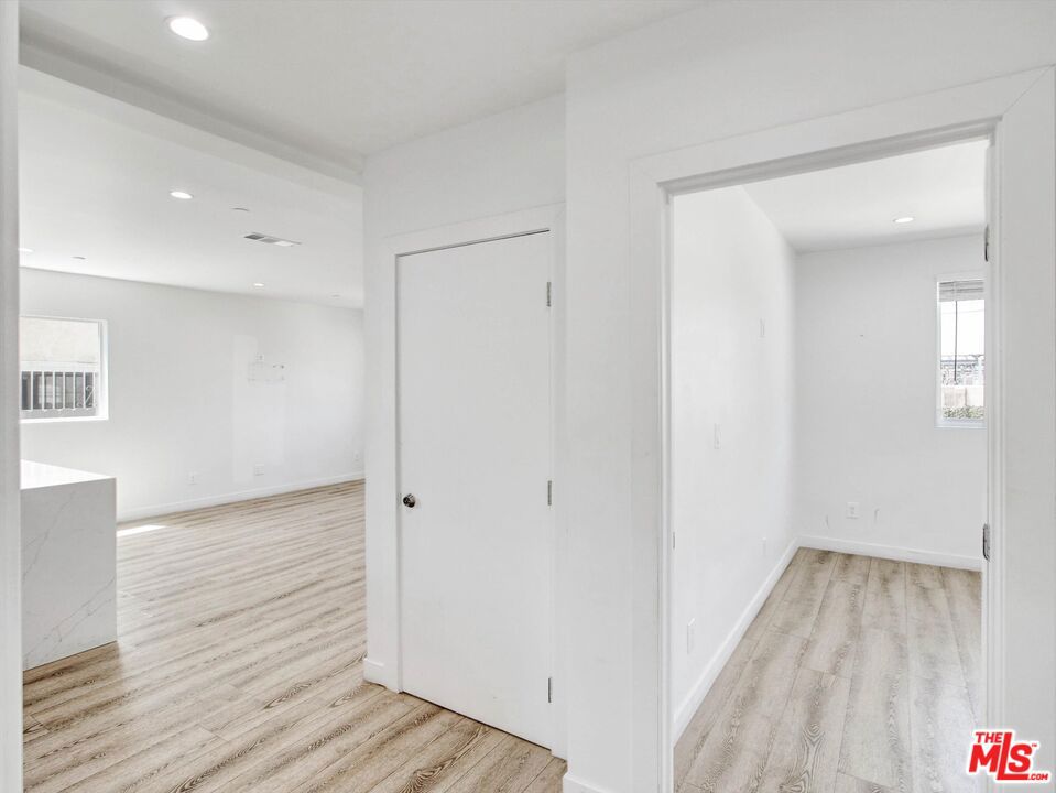 772 N Eastman Avenue Property Photo 9