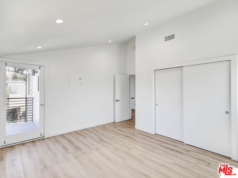 772 N Eastman Avenue Property Photo 12