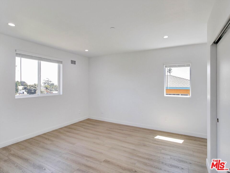 772 N Eastman Avenue Property Photo 30