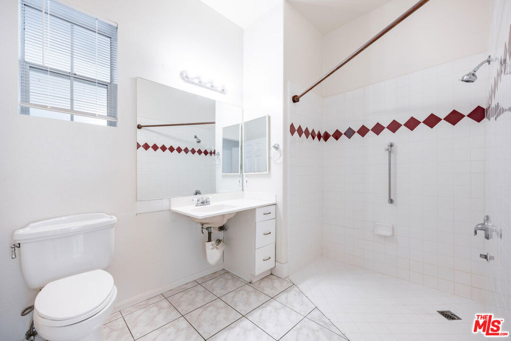 6922 Knowlton Place 103 Property Photo 13