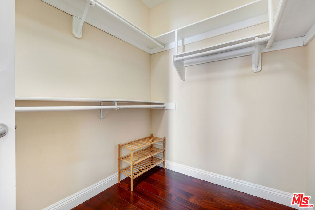 1101 Rexford Drive 303 Property Photo 14