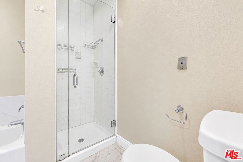 1101 Rexford Drive 303 Property Photo 16