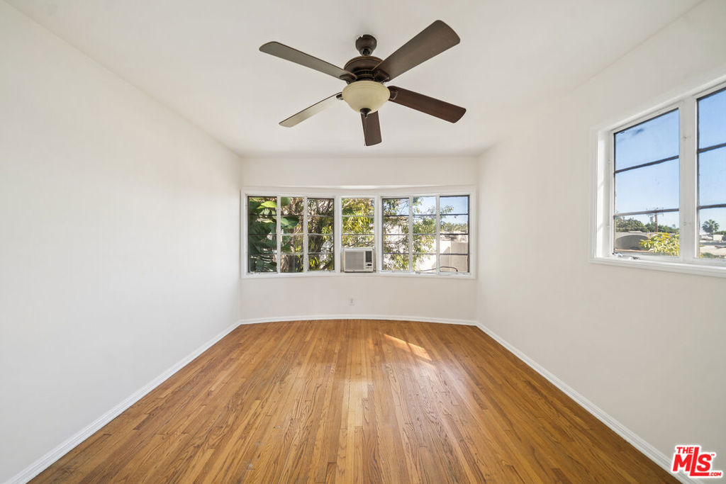 1274 Havenhurst Drive 8 Property Photo 14