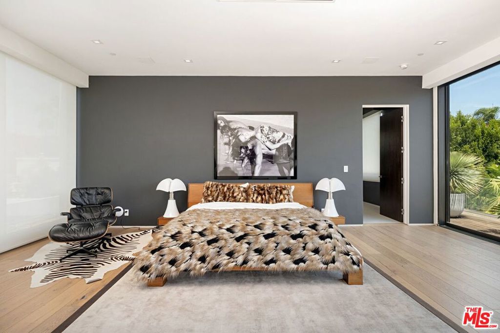 9570 Sunset Boulevard Property Photo 19