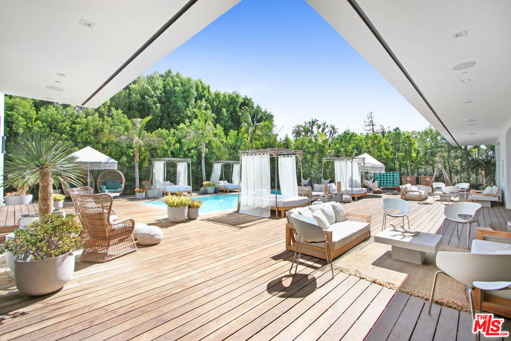 9570 Sunset Boulevard Property Photo 34