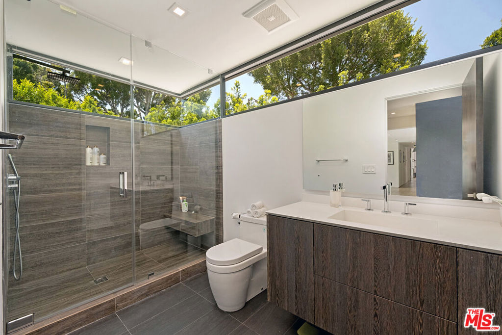 9570 Sunset Boulevard Property Photo 42