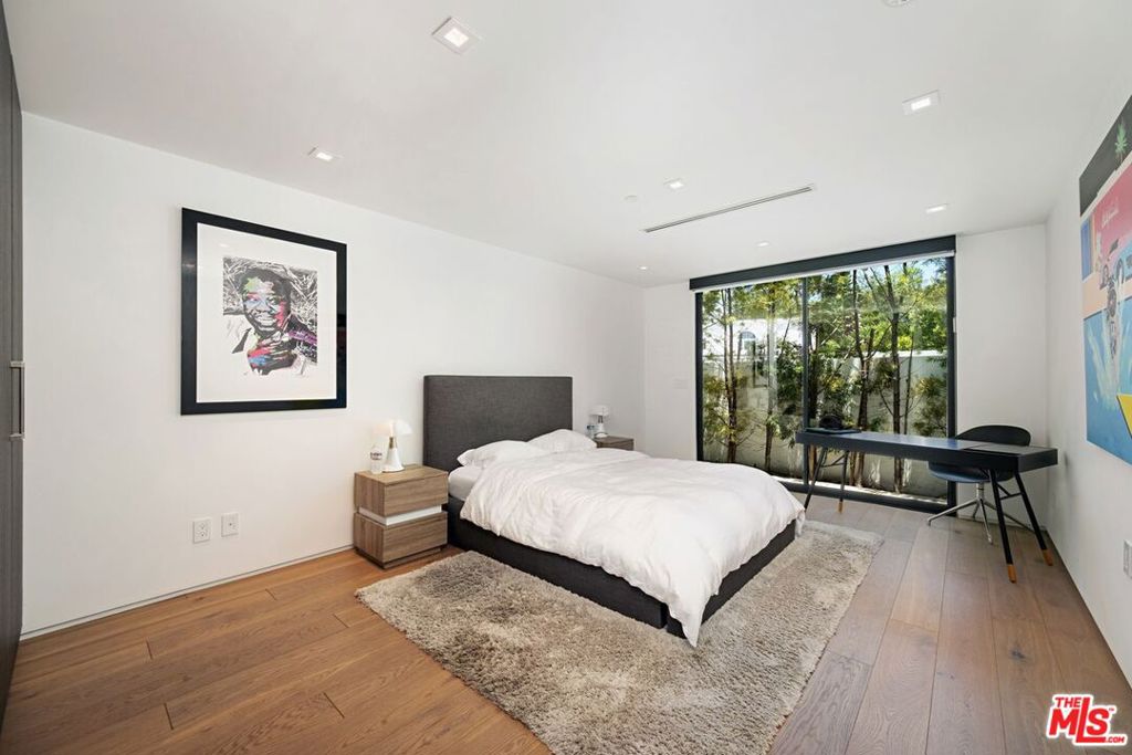 9570 Sunset Boulevard Property Photo 43