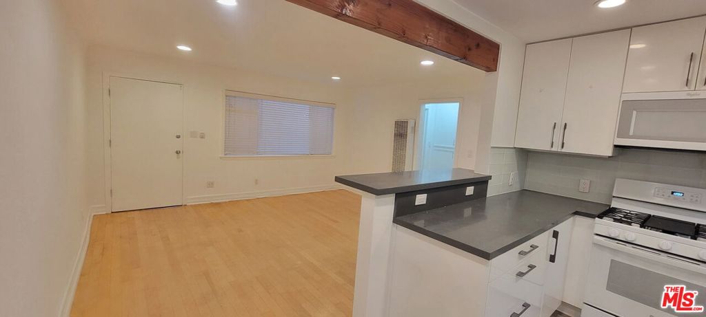 305 Broadway Street 4 Property Photo 3