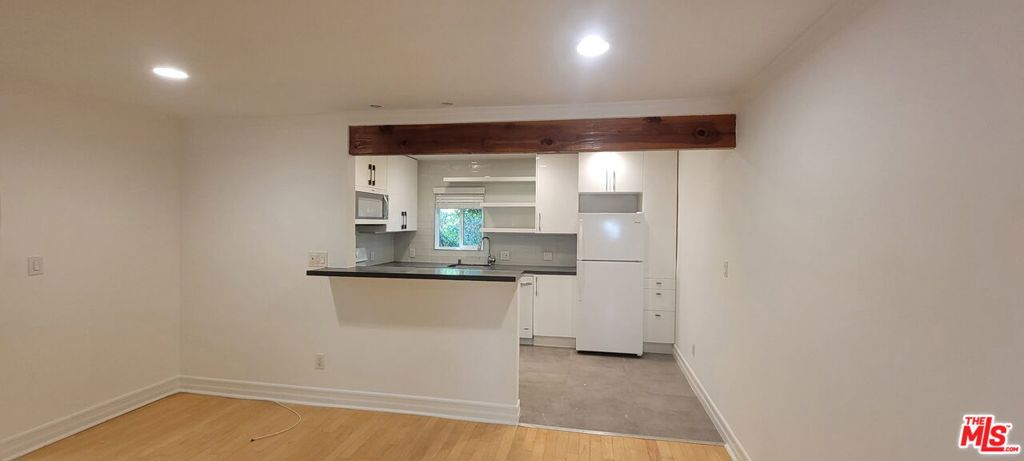 305 Broadway Street 4 Property Photo 18