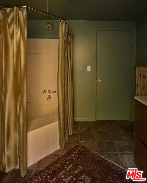2774 Woodstock Road Property Photo 21