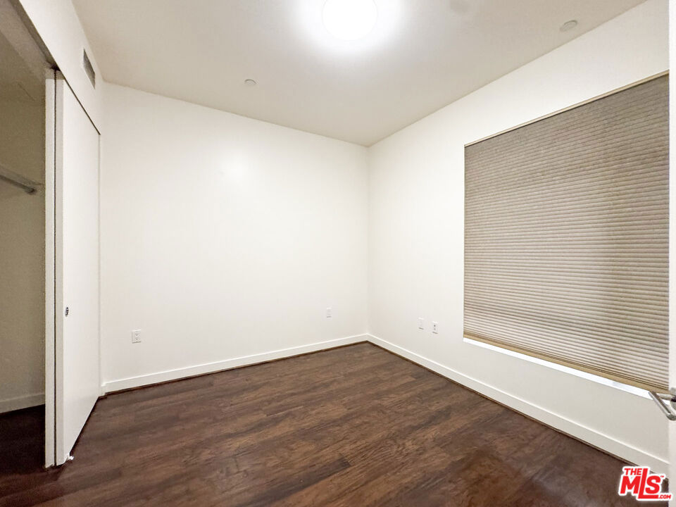 6001 Carlton Way 205 Property Photo 25