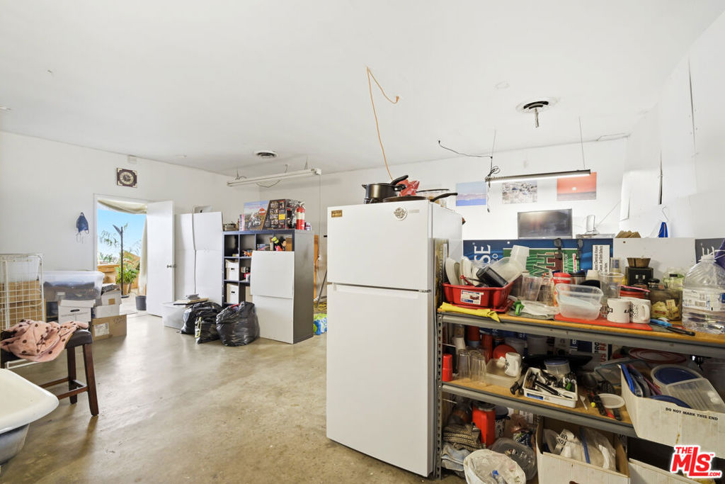1015 S San Gabriel Boulevard Property Photo 11