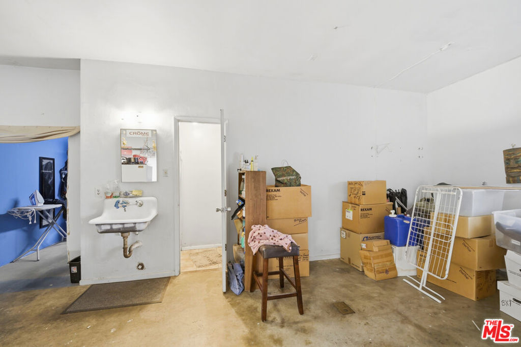 1015 S San Gabriel Boulevard Property Photo 14