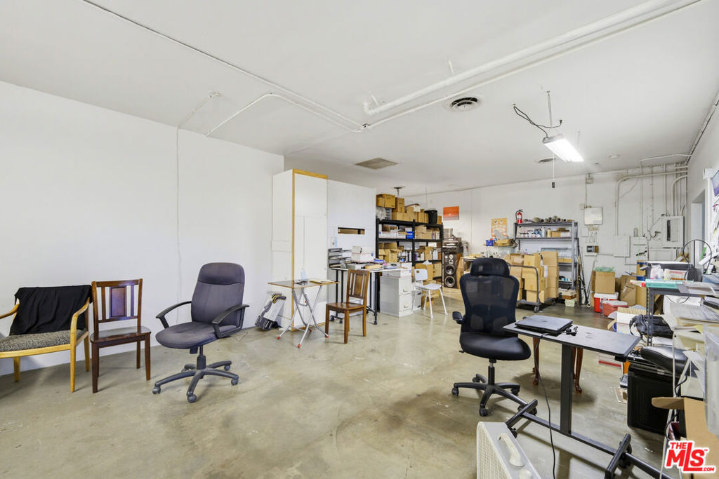 1015 S San Gabriel Boulevard Property Photo 17