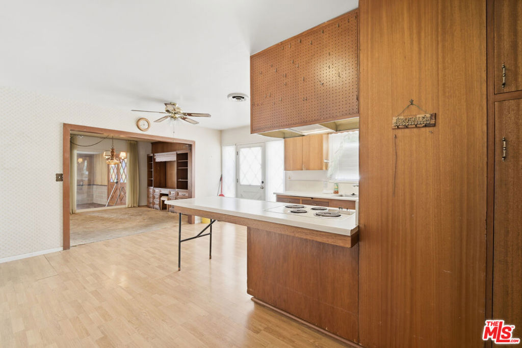 1015 S San Gabriel Boulevard Property Photo 24