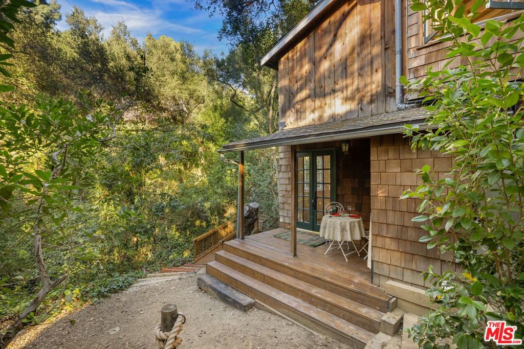 21658 Encina Road Property Photo 16