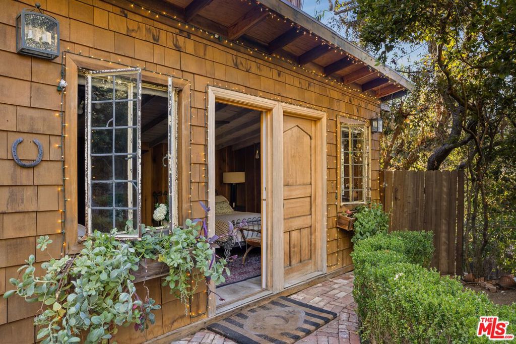 21658 Encina Road Property Photo 29