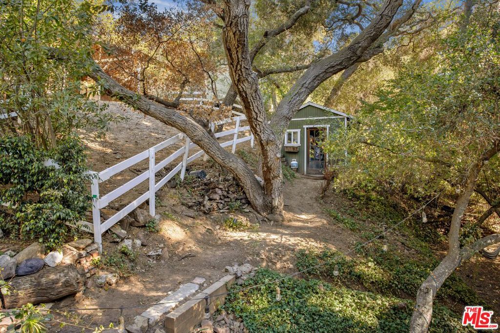 21658 Encina Road Property Photo 36