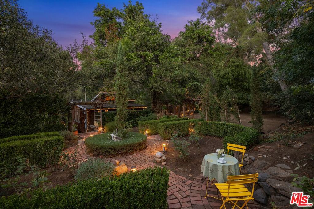21658 Encina Road Property Photo 48