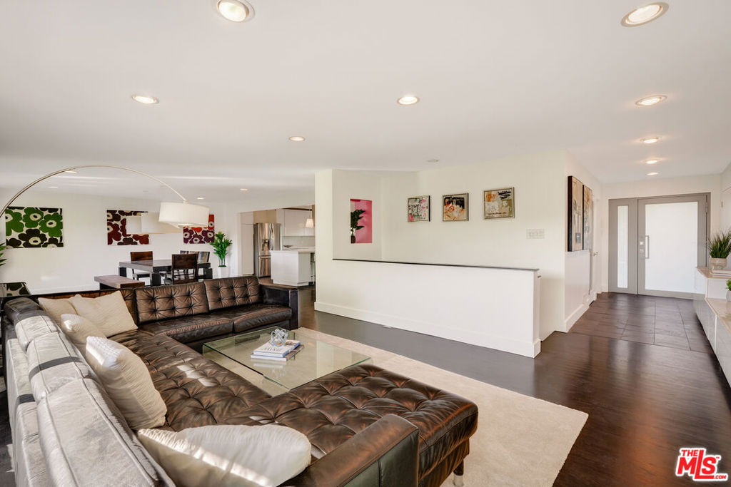 2388 Kimridge Road Property Photo 7
