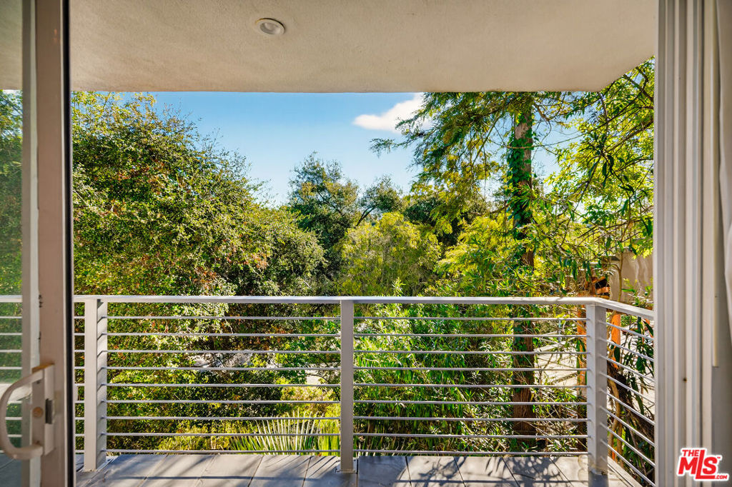 2388 Kimridge Road Property Photo 16