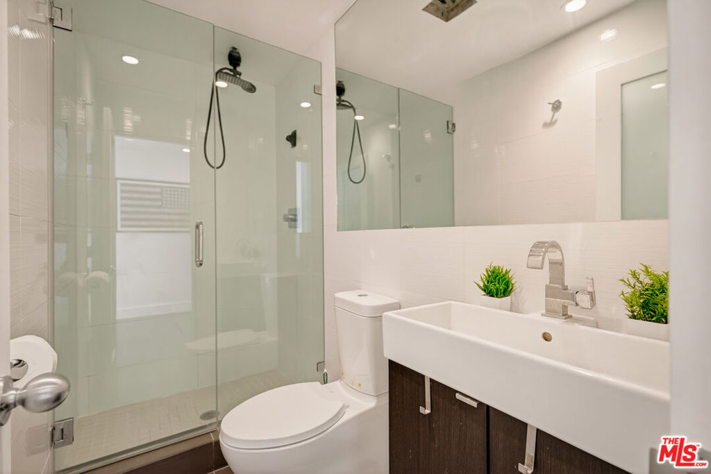 2388 Kimridge Road Property Photo 30