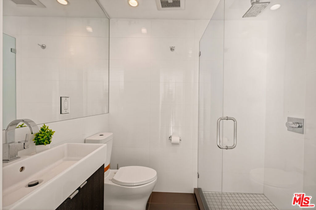 2388 Kimridge Road Property Photo 32
