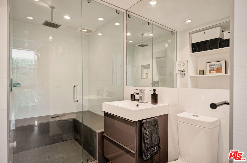2388 Kimridge Road Property Photo 44